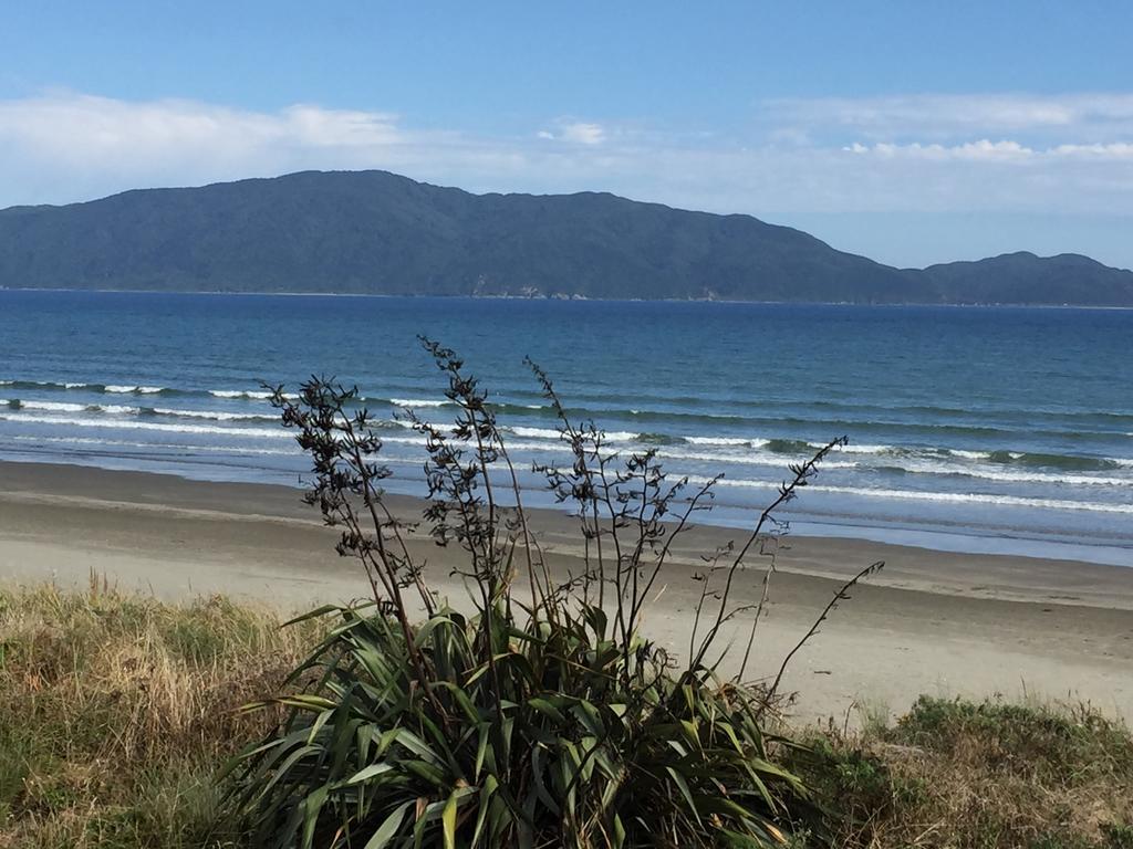 Olde Beach Villa Waikanae Exterior foto