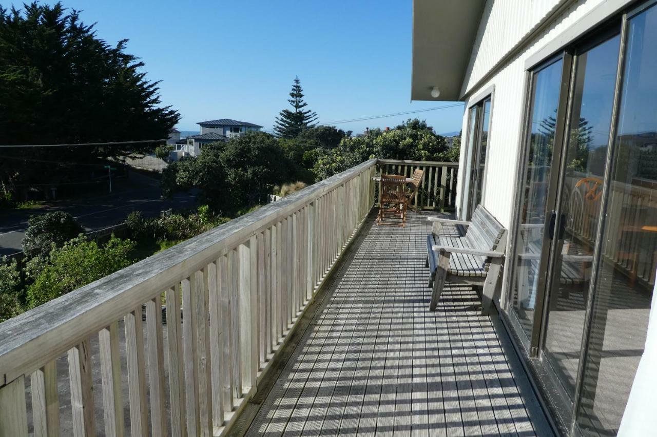 Olde Beach Villa Waikanae Exterior foto